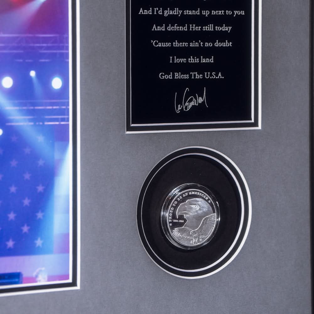 Lee Greenwood Autographed "God Bless The USA" 40th Anniversary Coin Photo Mint